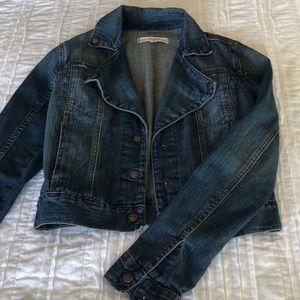 Jean jacket (slightly cropped length)